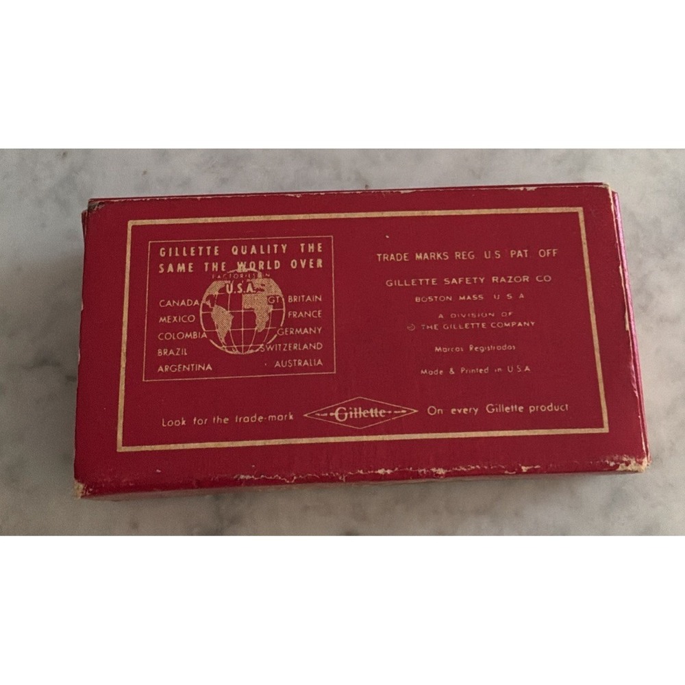 VINTAGE Gillette Tech Razor Red Cross Gift - Picture 4 of 11